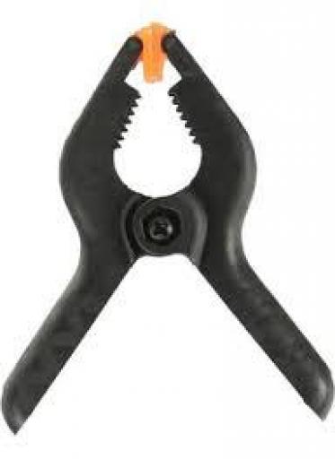 KLD PINZA BROCHE PLASTICO CHICA 3