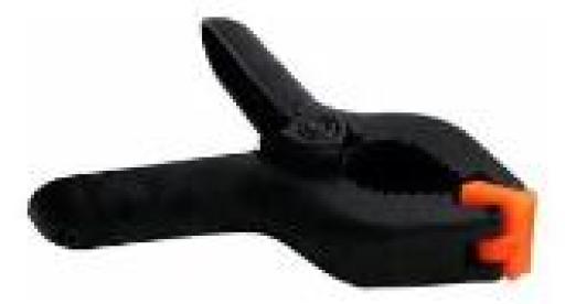 KLD PINZA BROCHE PLASTICO MEDIANA 4